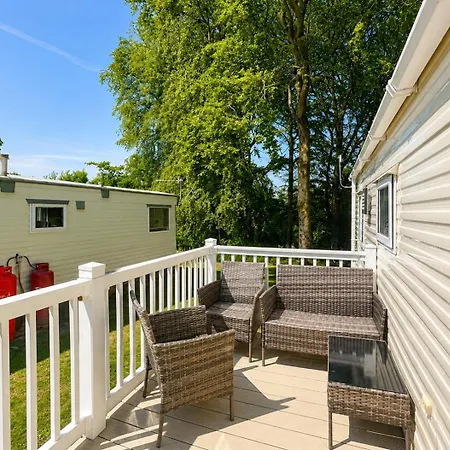 Cosy Dog-friendly Caravan At Bowland Fell In Yorkshire Ref 93022s Tosside
