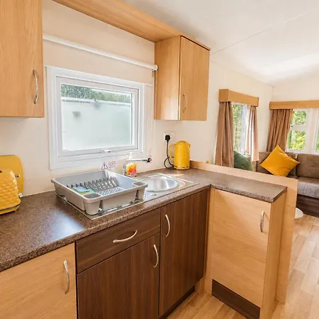 Cosy Dog-friendly Caravan At Bowland Fell In Yorkshire Ref 93022s Tatil Evi
