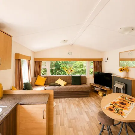 Cosy Dog-friendly Caravan At Bowland Fell In Yorkshire Ref 93022s * Tosside